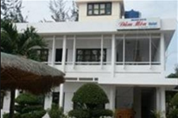 Khách sạn Đầm Môn