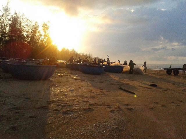 Bãi biển Cam Bình 