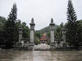 Đền thờ Nguyễn Trãi (Ức Trai linh từ)