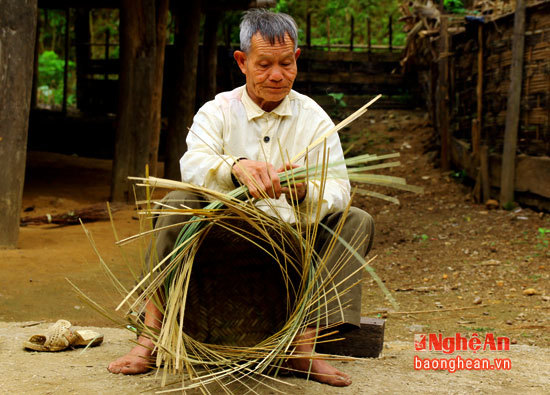 Làng nghề đan lát của người Khơ Mú