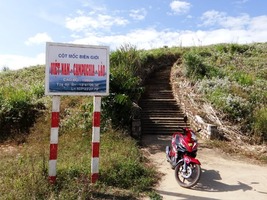 Ngã ba Đông Dương - Bờ Y Photo 2